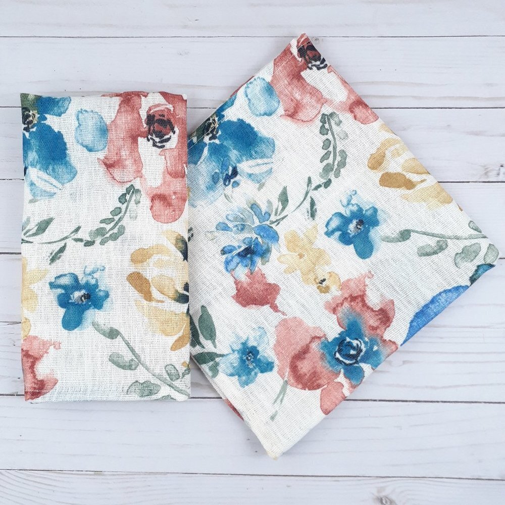 Fabric Dinner Napkins Watercolor Floral Flowers 20x20 Set of 4